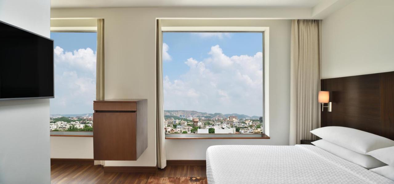 Four Points By Sheraton Jaipur, City Square Exterior photo