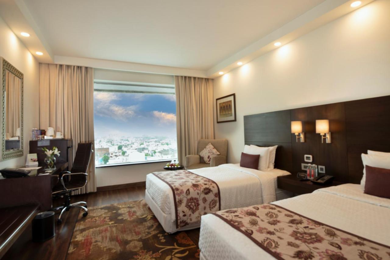 Four Points By Sheraton Jaipur, City Square Exterior photo