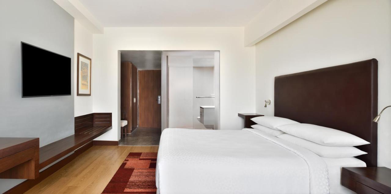 Four Points By Sheraton Jaipur, City Square Exterior photo