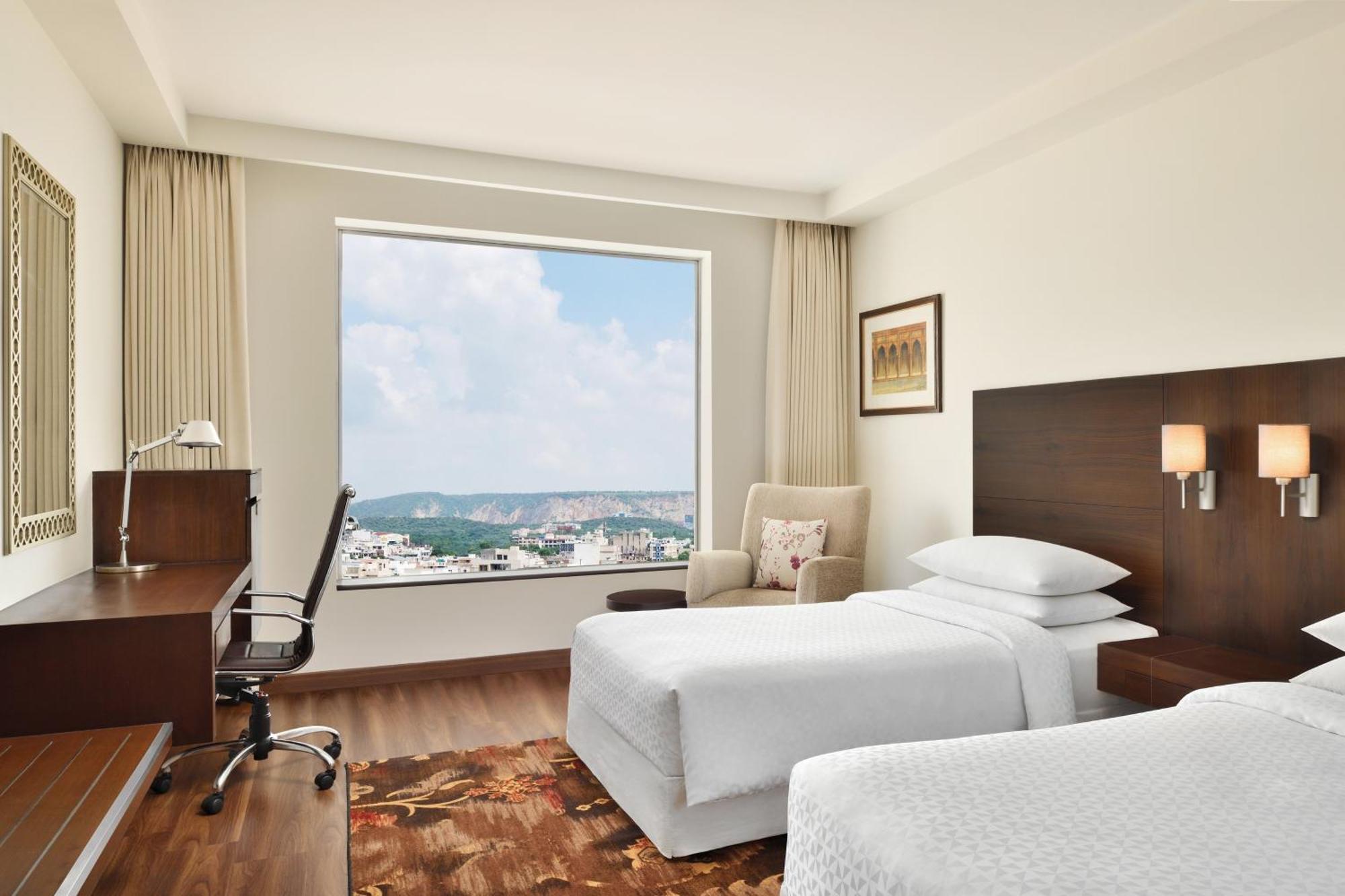 Four Points By Sheraton Jaipur, City Square Exterior photo