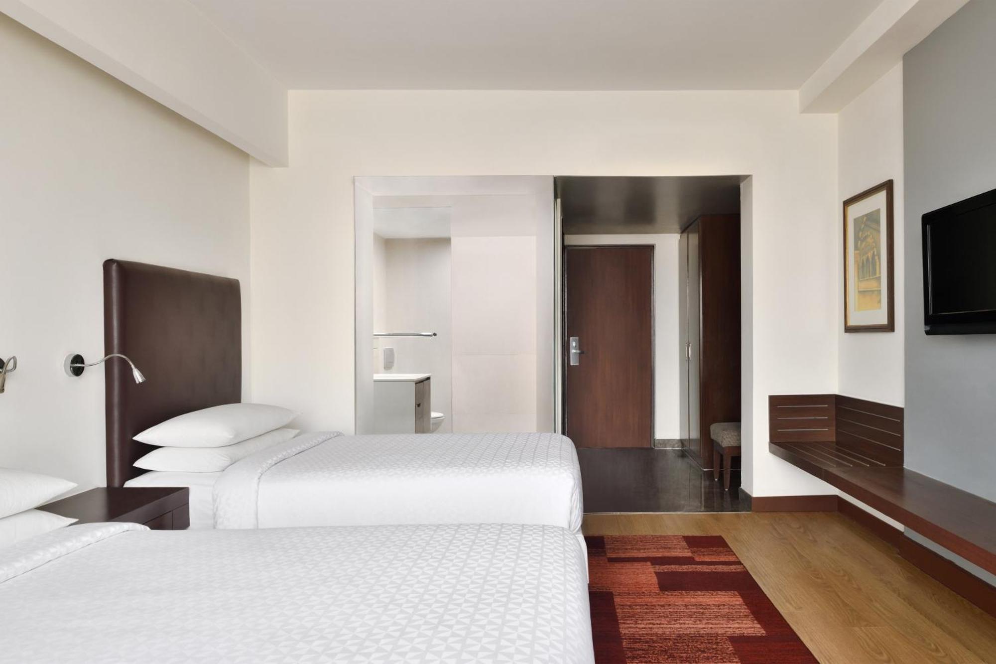 Four Points By Sheraton Jaipur, City Square Exterior photo